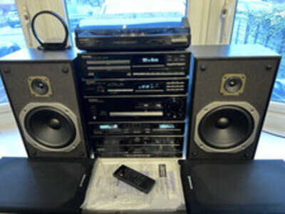 Pioneer Z82 Stereo System - Twin Cassette & CD, GEQ, Turntable & Tuner - Remote