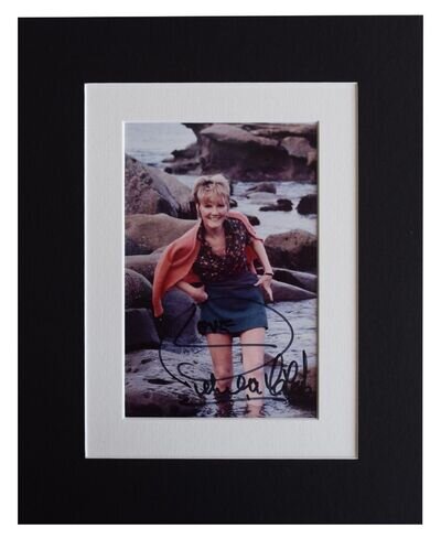 Petula Clark Signed Autograph 10x8 photo display Music Memorabilia AFTAL COA