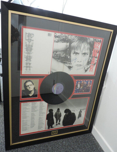 U2 AUTOGRAPHED 'WAR' Album Display with Vinyl LP Record - Thames Hospice