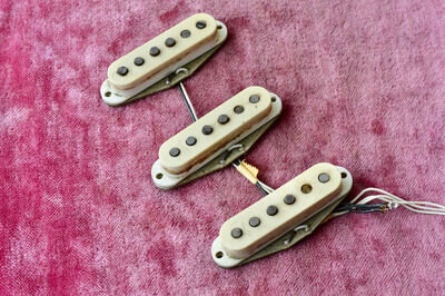 Vintage 1974 Fender Stratocaster Grey Bottom Strat Pickup Set - Staggered Pole!