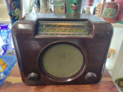 Vintage 1950s Bush DAC 90 Bakelite Radio - Converted To A Bluetooth Speaker 🔊