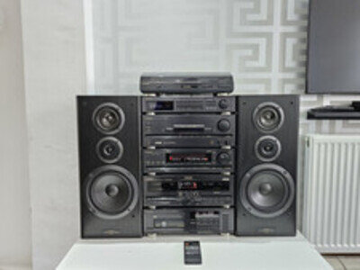 High-end Pioneer 570z Series Stereo Stack System With Speakers & Remote.