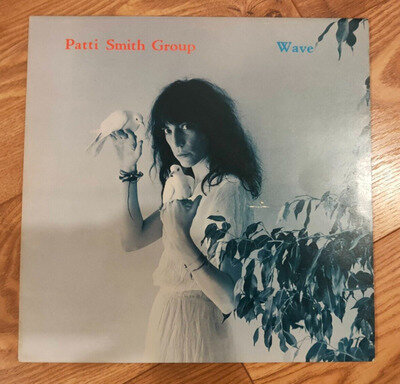 Patti Smith Group Wave Vinyl Record 1979 SPART 1086 Includes Folded Poster