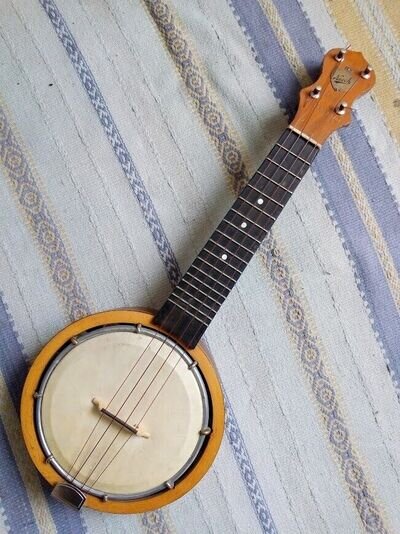 1924 Alvin Keech Banjolele and case