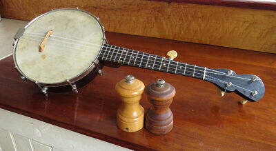 Harmony Piccolele PIccolo 133- Mini 21" Vintage 5 String Banjo