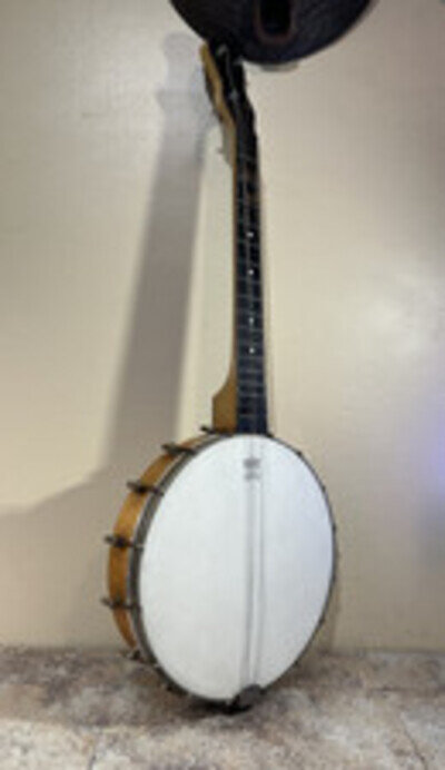 W.M.P. 1930 Vintage 4 String TENOR Banjo 30/11 Inch REMO Weather King