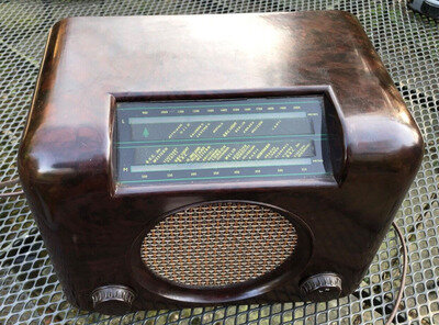 Vintage Bakelite Radio - Bush D.A.C. 90 A -