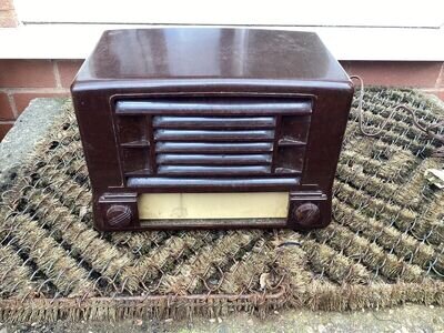 Vintage American 'Admiral' Bakelite Radio