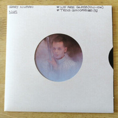Gary Numan: We Are Glass / Trois Gymnopedies 7" Single BEG 35