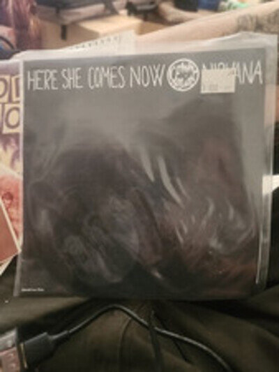 Nirvana / The Melvins & Buzzo ‎– Here She Comes Now... Single With NM Vinyl 45rp
