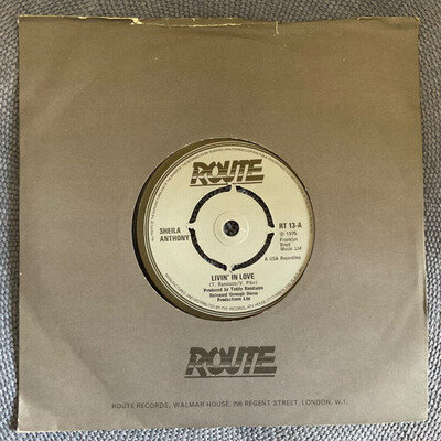 SHEILA ANTHONY - LIVIN’ IN LOVE rare UK 1975 / NORTHERN SOUL / MINT- !!!