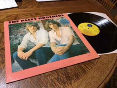 THE PALEY BROTHERS / THE RAMONES - UK PRESSING LP ON SIRE LABEL FROM 1978