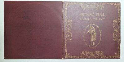JETHRO TULL - LIVING IN THE PAST - ORIGINAL 1972 U.K LP + COLOUR BOOK - EX !