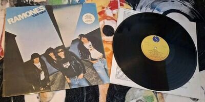RAMONES LEAVE HOME VINYL LP VG+/EX SR6031 NP PORTUGAL RE STEREO SIRE