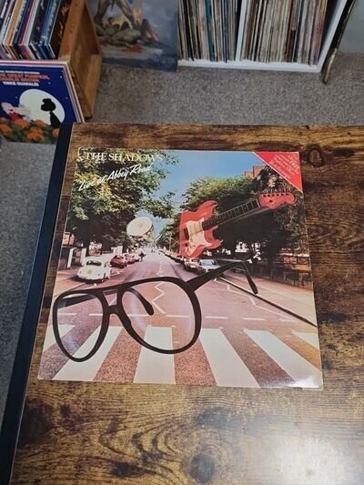 The Shadows - Live At Abbey Road - SHADS1 - Stereo - UK - 1982 - Roll Over - EX