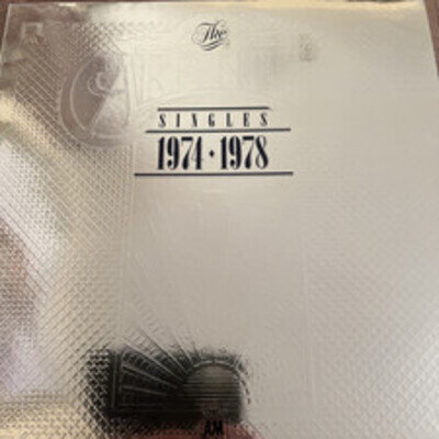 Carpenters,"Singles 1974-1978" vinyl LP 12” Record Very Collectable Good Example