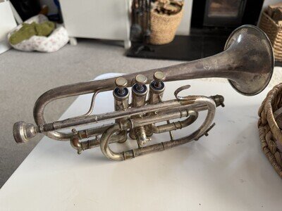 ANTIQUE / VINTAGE OLD BOOSEY HAWKES LA FLEUR CORNET