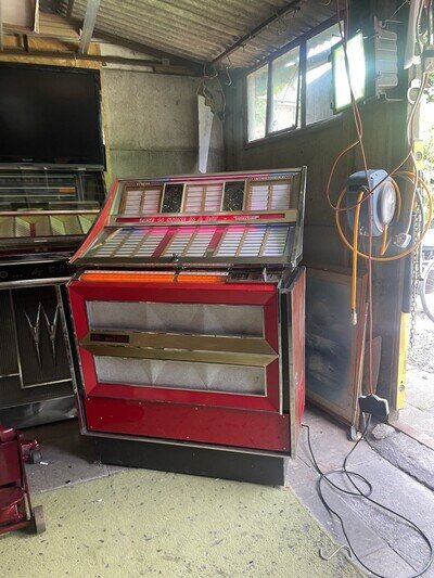jukebox machine used