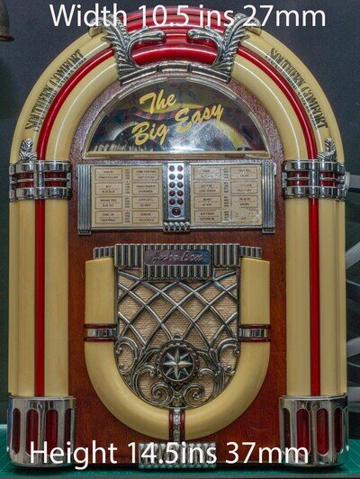 Novelty Retro Miniature Southern Comfort Radio/Cassette Jukebox good working