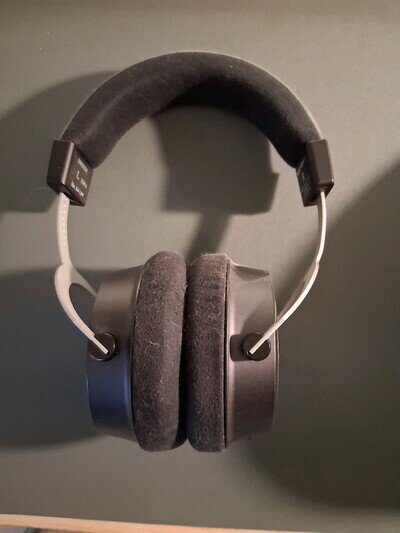 Beyerdynamic Amiron Home Wired Headphones Black Incl Case and Cable-No Adapter