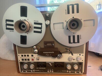 reel to reel tape recorder