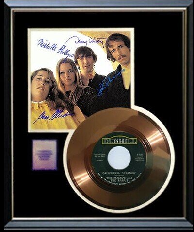 MAMAS & PAPAS CALIFORNIA DREAMIN' GOLD RECORD W-SIGNED PRINTED AUTOGRAPH RARE