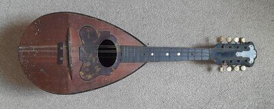 Antique mandolin. Domenico Ventarola. Napoli. In need of restoration.