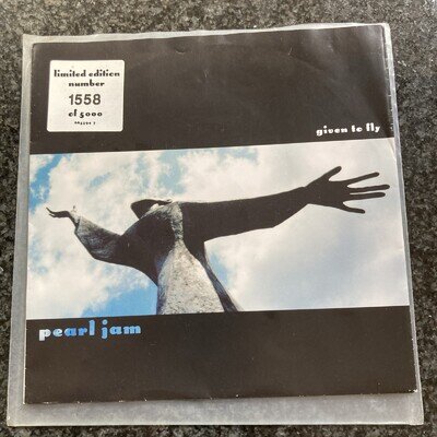 Pearl Jam – Given To Fly Numbered UK 7" PS