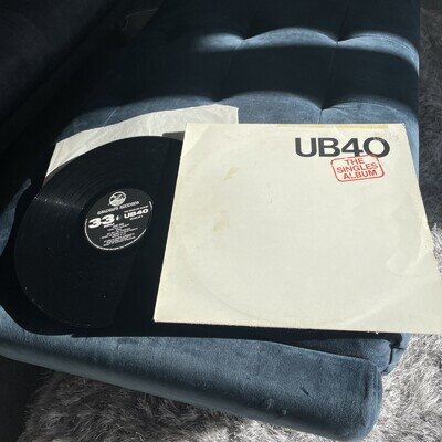 UB40 - The Singles Album Vinyl VG++