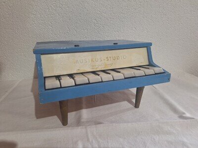 old grand piano, toy grand piano, music studio, gong sound, 1950-60s