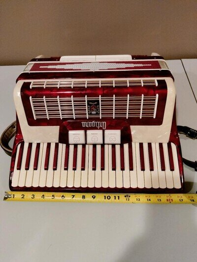 Vtg. Red ORTIGARA Accordion - Made in Italy *** LQQK ***