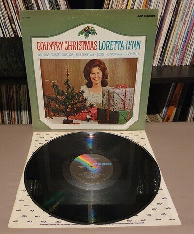 LORETTA LYNN Country Christmas Vinyl L.P **USA Press** MCA-15022 - VG+/VG+