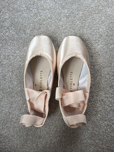 Virtisse Violettte Points Shoes Baby Pink Satin Pre-Sewn with Elastic and Ribbon