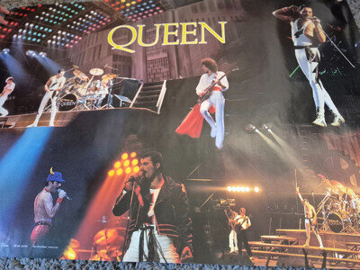 VINTAGE LARGE QUEEN POSTER IN CONCERT FREDDIE MERCURY BRIAN MAY SO COOL!!!