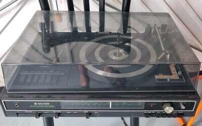 Waltham STM-25 Record Stereo Music Centre Vinyl Player Tuner Radio speakers