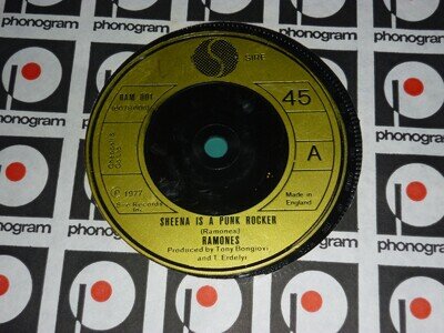 RAMONES - Sheena Is A Punk Rocker - UK 7" - SIRE RAM 001