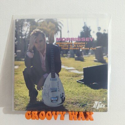 Morrissey – Redondo Beach / There Is A Light That Never Goes Out - 7" Vinyl 2005