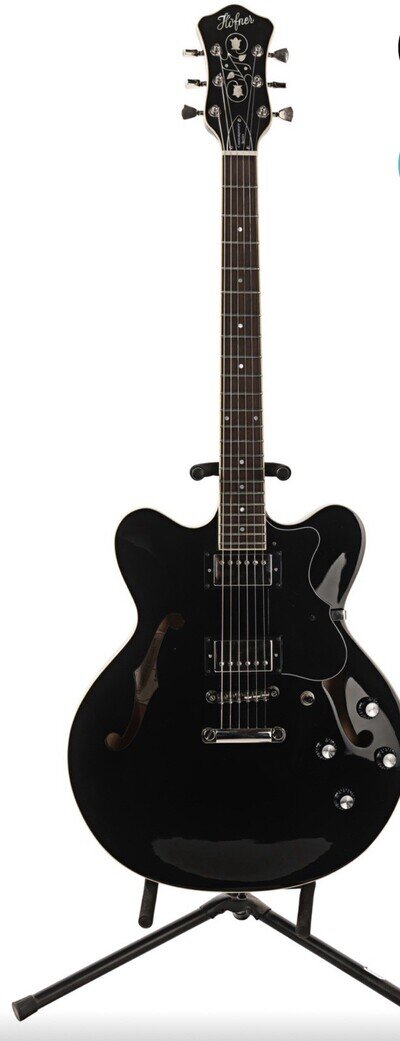 Oasis Noel Gallagher’s Owned & Autograph Black Hofner Verythin CT Guitar
