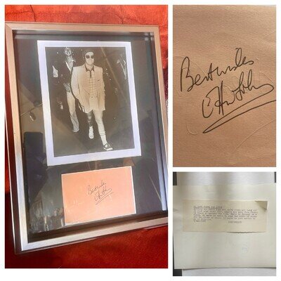 ELTON JOHN SIGNED 100% GENUINE AUTOGRAPH &Vintage Press Stock Presentation Frame