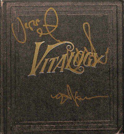Pearl Jam Signed Vitalogy CD Cover – Eddie Vedder, Ament & McCready BECKETT