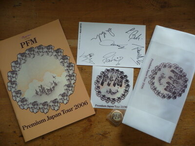 PFM: "2006 Japan Tour Book+Sticker+Badge+Bag+Autograph Card" [elp no cd QU