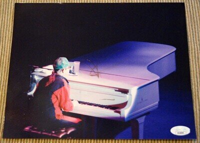 ELTON JOHN HAND SIGNED AUTOGRAPH ORIGINAL 8 X 10 COLOR PHOTO JSA AUTHENTICATED