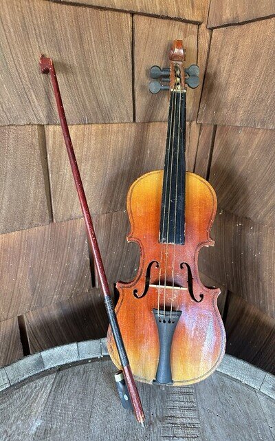 VTG /Antique 1/8 Violin w/bow & Deco Hinge Case Germany Stamp Neck & Bow Student