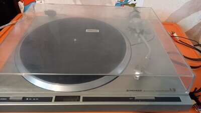Pioneer PL-300 Turntable, Quartz Lock, Auto Return, Silver, Working, Vinyl
