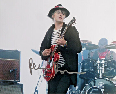 PETE DOHERTY BABYSHAMBLES, LIBERTINES , AUTOGRAPHED A4 PHOTOGRAPH.