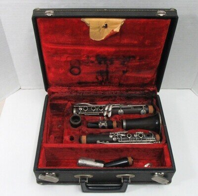 VINTAGE 1960'S NOBLET PARIS CLARINET IN CASE NEEDS A CLEANUP