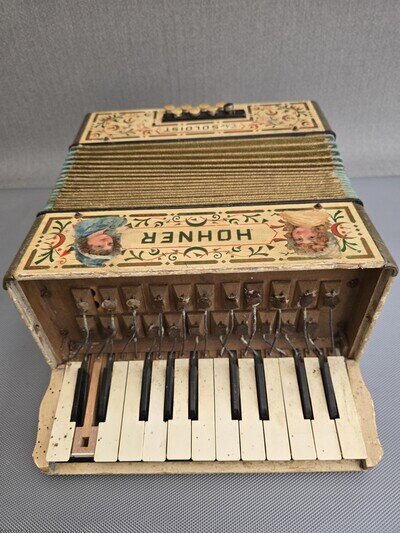 Vintage 1940s Hohner Accordion The Soloist Steel Reeds Made In Germany