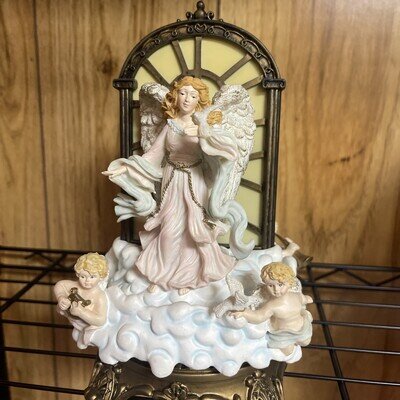 Music Box Rare Music Carousel Of Cherubs Rotate Around Angel Hark The Herald