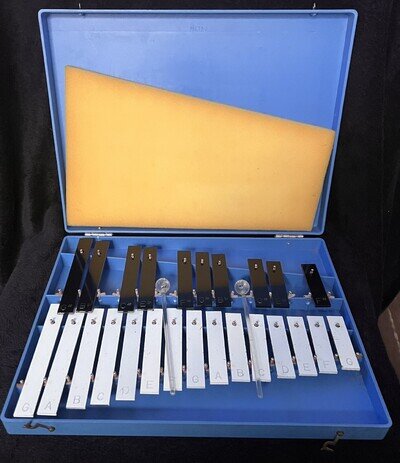 Vintage Metro Glockenspiel ~ Blue Case ~ Rare ~ Lovely Tone ~ Xylophone