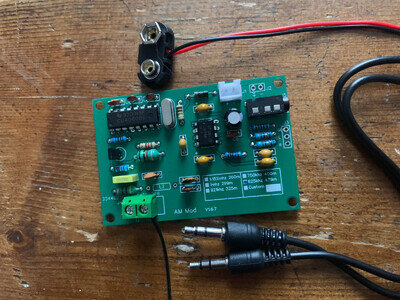 AM transmitter/modulator, complete and working for vintage AM radio 625khz 479m
